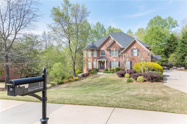 view of front of house featuring a front yard