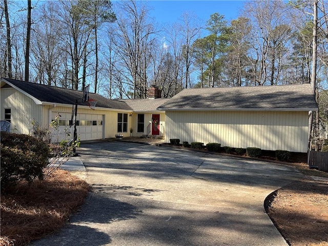 view of front facade with a garage