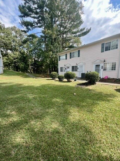 405 Fairburn Rd SW Unit 231, Atlanta, GA 30331 - view of green lawn