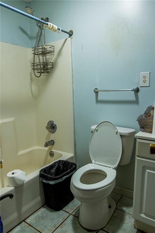 83 Manning Lake Rd, Rome, GA 30165 - bathroom featuring shower / washtub combination and tile patterned floors
