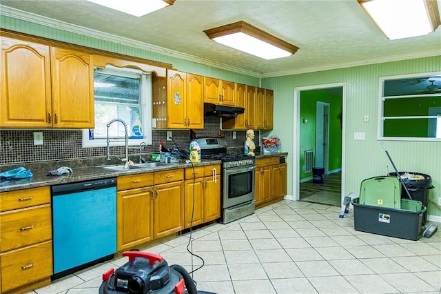 83 Manning Lake Rd, Rome, GA 30165 - kitchen featuring dishwasher, gas range, under cabinet range hood, backsplash, and ornamental molding