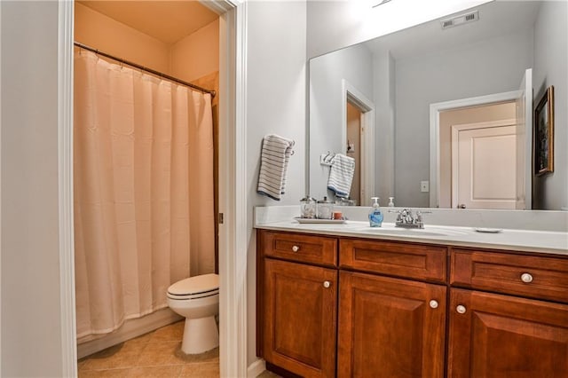 full bath featuring vanity, toilet, tile patterned floors, a shower with shower curtain, and visible vents