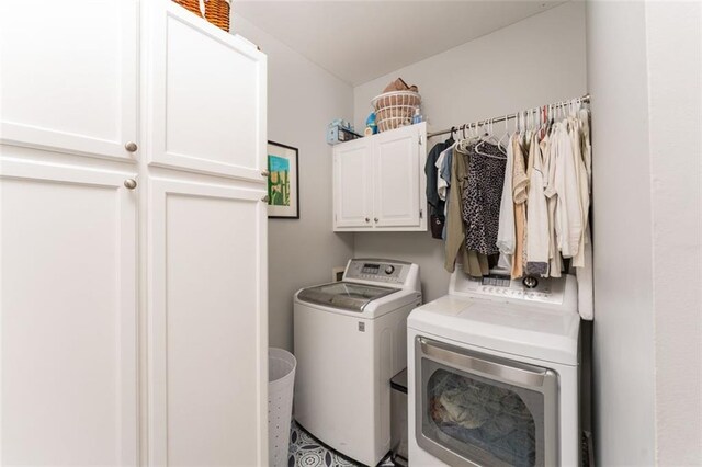 3157 Sawyer Ct NE, Marietta, GA 30066 - clothes washing area featuring cabinet space and separate washer and dryer