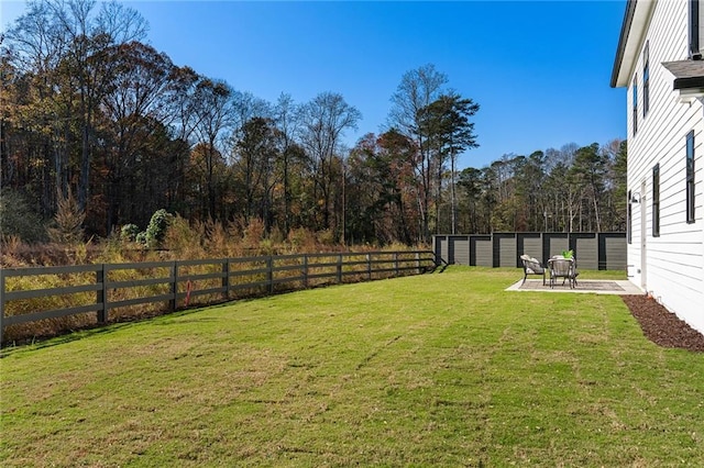 view of yard with a patio area