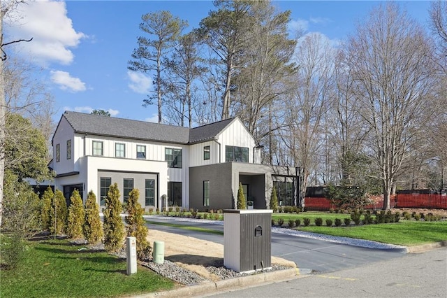 view of front of home with a front yard