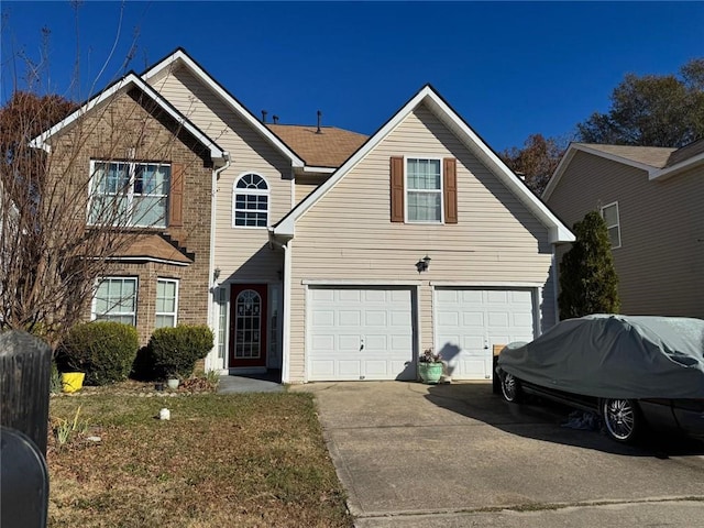 11631 Kades Trl, Hampton, GA 30228 - traditional home featuring driveway and an attached garage