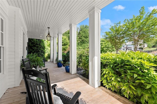 view of patio / terrace with covered porch