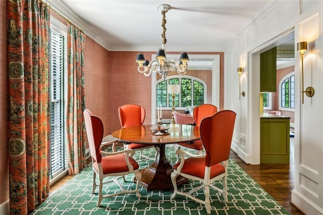 3086 E Pine Valley Rd NW, Atlanta, GA 30305 - details featuring ornamental molding