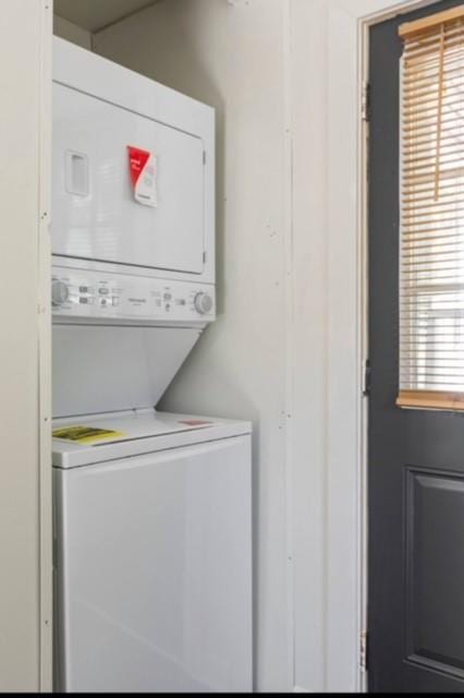 205 Maple St, Atlanta, GA 30354 - laundry area featuring estacked washer and dryer