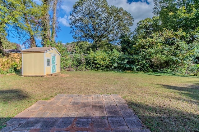 2308 Sheryl Dr, Decatur, GA 30032 - view of grassy yard featuring a patio