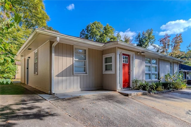 view of single story home