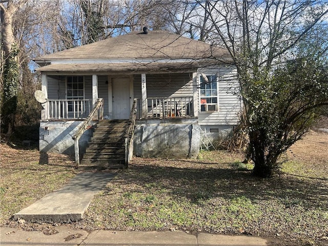 bungalow-style house with covered porch