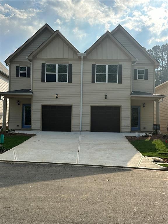 view of front of property featuring a garage