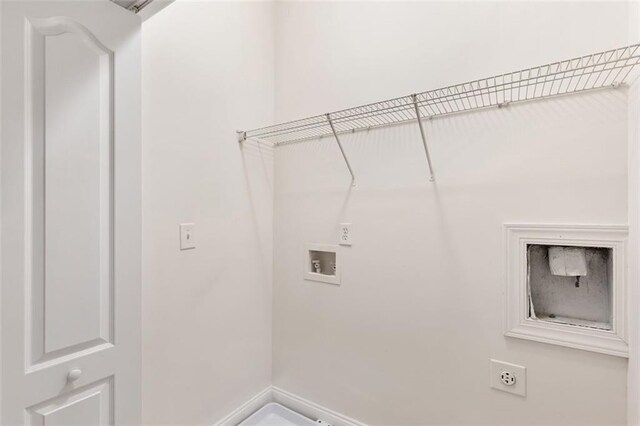 275 Blue Pointe Ct, Suwanee, GA 30024 - empty room with a raised ceiling, carpet, ornamental molding, and a ceiling fan