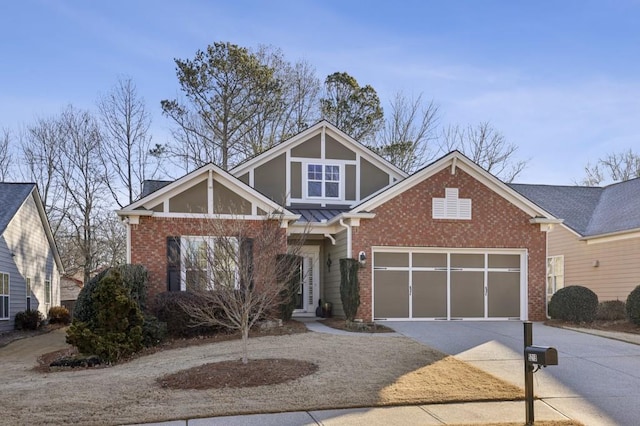 view of front facade featuring a garage