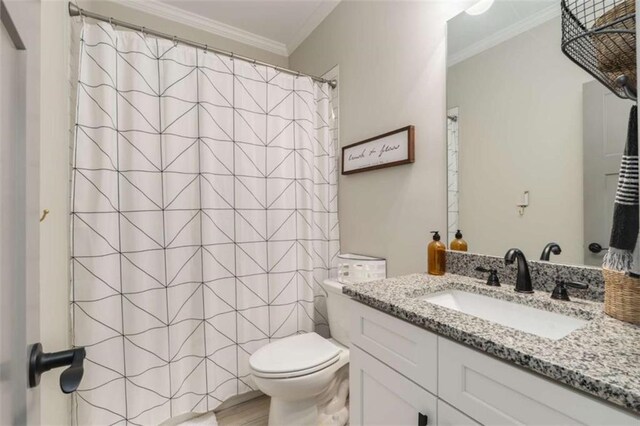 811 Walnut River Trl, Hoschton, GA 30548 - bathroom with crown molding, toilet, a shower with curtain, and vanity