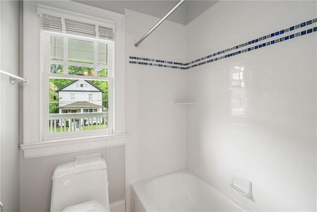 315 Melrose Ave, Decatur, GA 30030 - bathroom featuring toilet and shower / bathtub combination