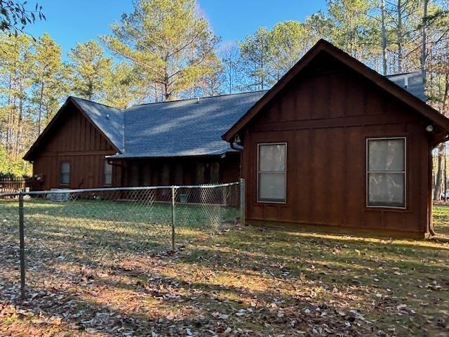 view of side of property