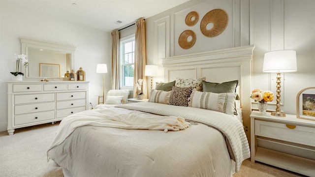 bedroom featuring carpet floors