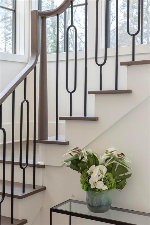 56 Pine St, Roswell, GA 30075 - detailed view