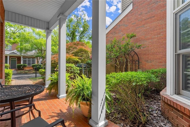 8730 Parker Pl, Roswell, GA 30076 - view of porch