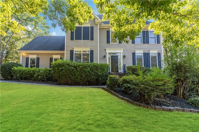 view of front of property with a front yard