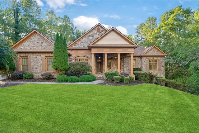 view of front of house with a front lawn