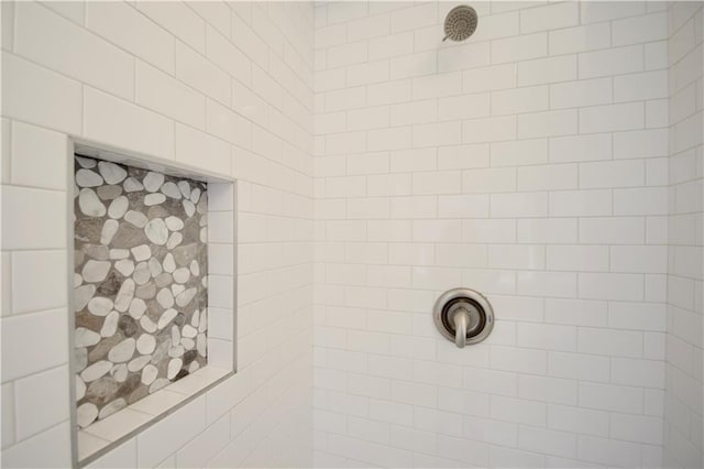 340 Channings Lake Dr, Lawrenceville, GA 30043 - bathroom featuring tiled shower