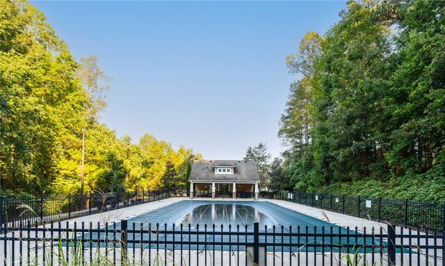 view of swimming pool