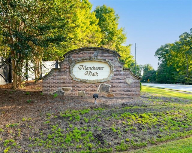 view of community / neighborhood sign