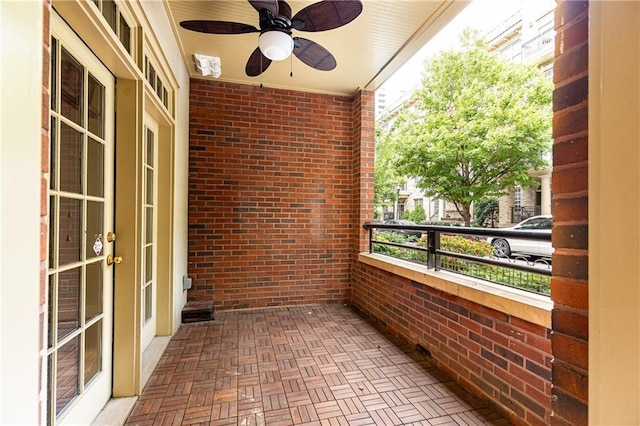 balcony with ceiling fan