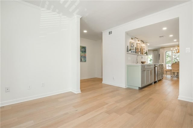 39 Ivy Gates NE, Atlanta, GA 30342 - interior space featuring crown molding, visible vents, light wood-style flooring, and baseboards