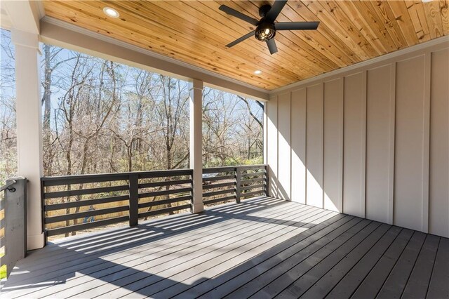 deck with ceiling fan