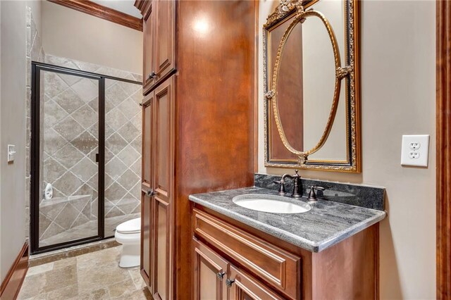 kitchen featuring decorative light fixtures, visible vents, baseboards, appliances with stainless steel finishes, and a center island with sink