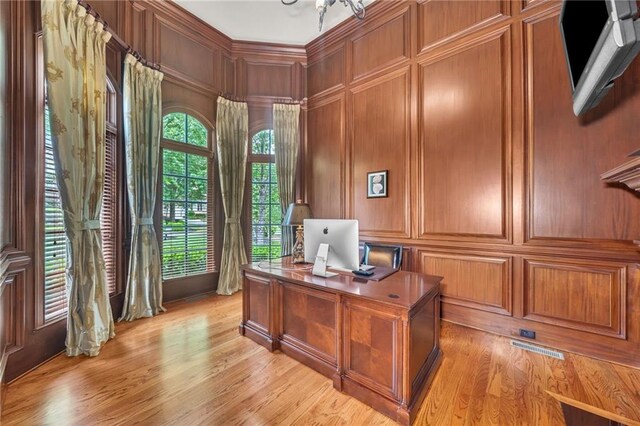 foyer entrance featuring french doors and ornate columns