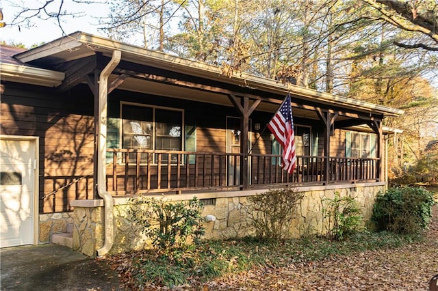 view of front of home featuring covered porch