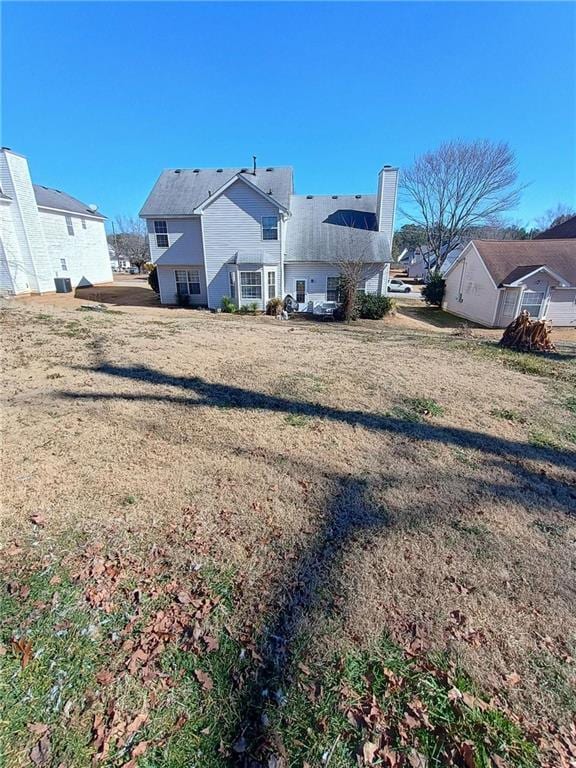 exterior space with a yard