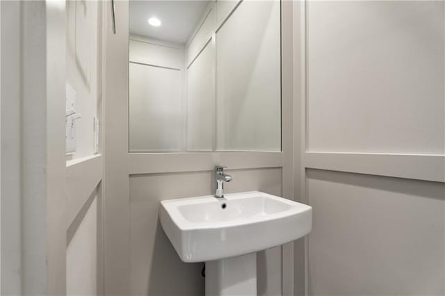 2347 Hosea L Williams Dr NE Unit 11, Atlanta, GA 30317 - bathroom featuring a sink