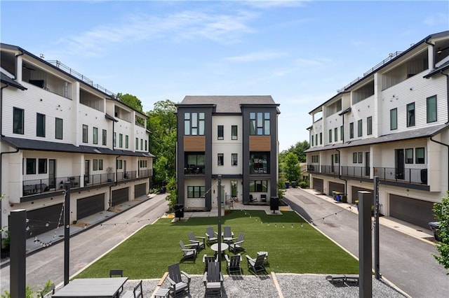 2347 Hosea L Williams Dr NE Unit 11, Atlanta, GA 30317 - surrounding community with a lawn and a residential view