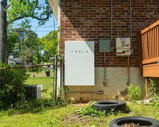 724 Camelot Way, Norcross, GA 30071 - exterior view of brick siding and related energy utilities