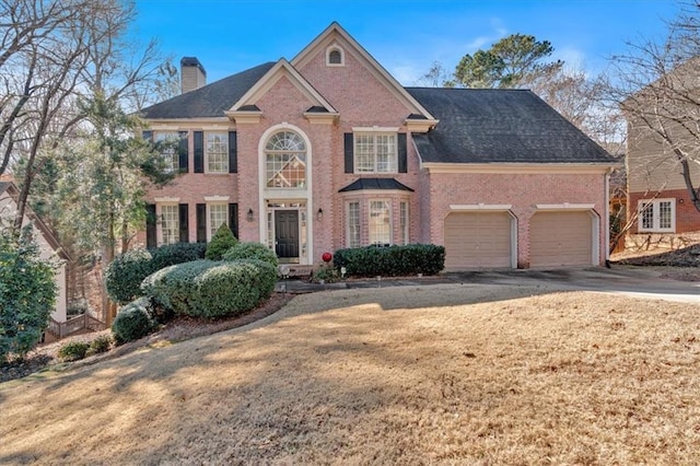 view of front of house featuring a front yard