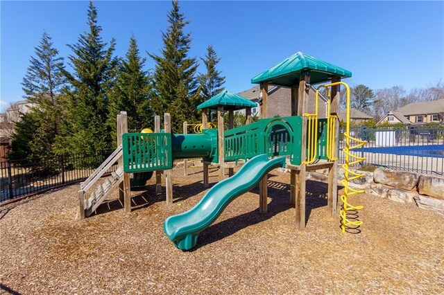 5910 Roxboro Ct, Cumming, GA 30040 - community play area with fence