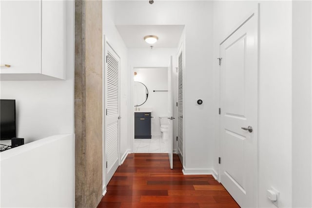 3324 Peachtree Rd NE Unit 1813, Atlanta, GA 30305 - hall featuring wood finished floors