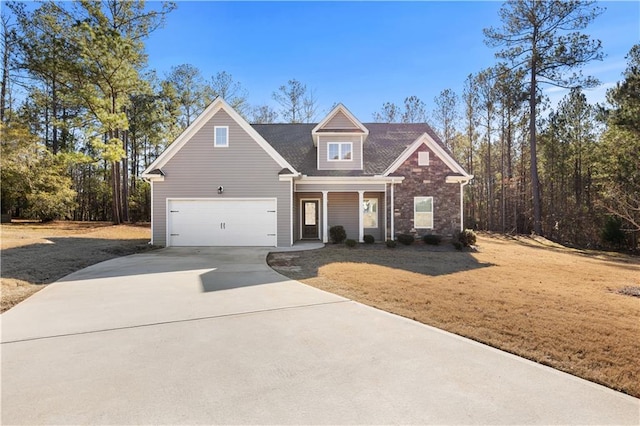 view of front of property with a front lawn