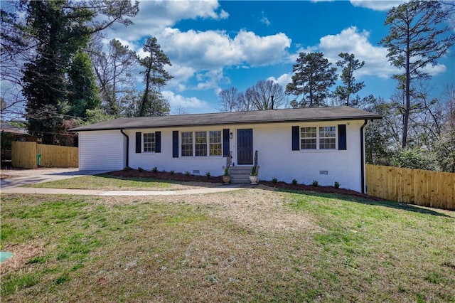 ranch-style house with crawl space, entry steps, a front lawn, and fence