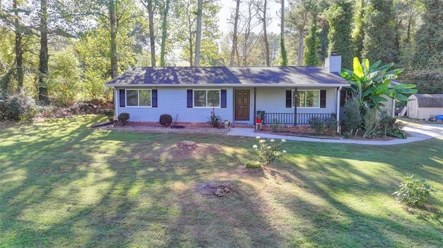 single story home with a front yard