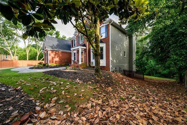 620 Reeves Hill Pt, Lawrenceville, GA 30043 - view of front of home with brick siding