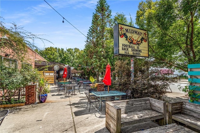 view of patio with outdoor dining space