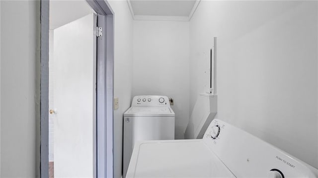 216 Coosawattee Ave SW, Rome, GA 30165 - clothes washing area featuring washing machine and clothes dryer