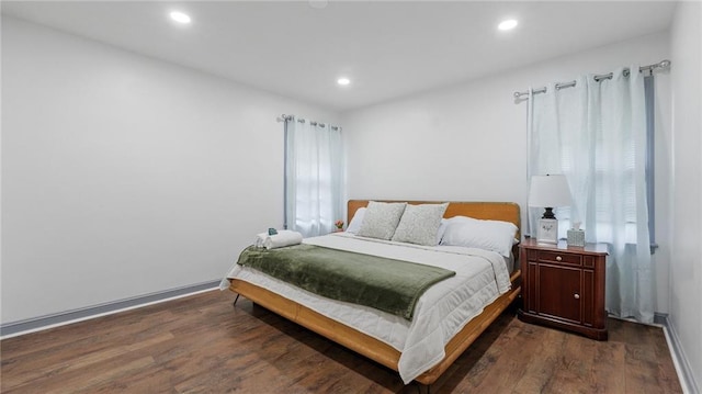 216 Coosawattee Ave SW, Rome, GA 30165 - bedroom featuring dark wood-type flooring, recessed lighting, and baseboards